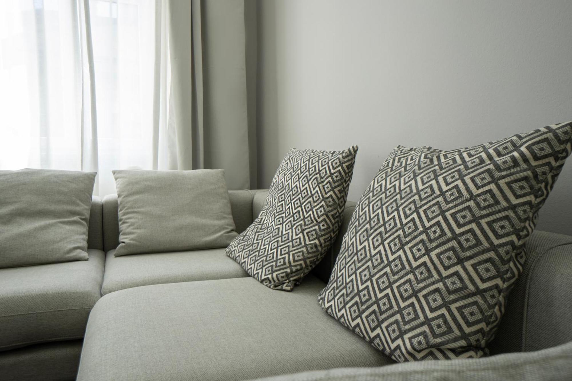 Charming 2-Room Apartment With Balcony, 15 Min To Center Вена Экстерьер фото