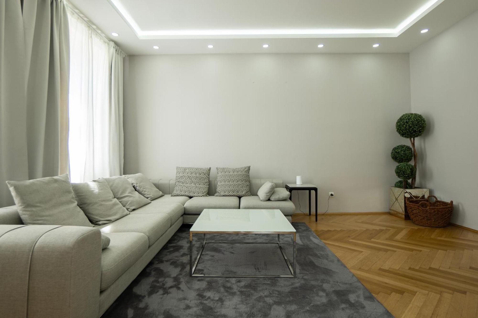 Charming 2-Room Apartment With Balcony, 15 Min To Center Вена Экстерьер фото