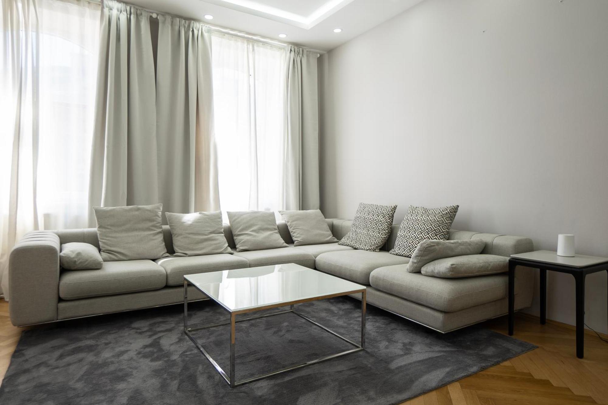 Charming 2-Room Apartment With Balcony, 15 Min To Center Вена Экстерьер фото